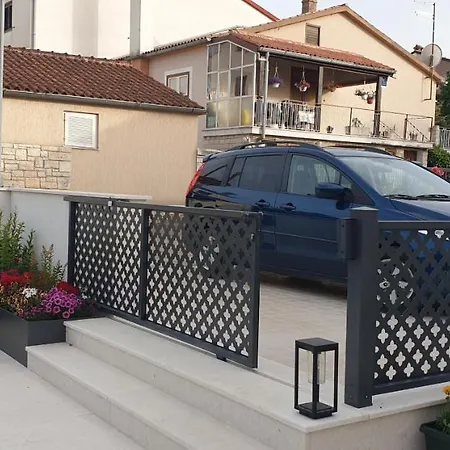 Haus Silvia Appartamento Rovigno